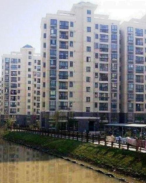 浦东新高苑最新爆料消息,揭秘神秘豪宅背后的故事  第2张 浦东新高苑最新爆料消息,揭秘神秘豪宅背后的故事  第2张