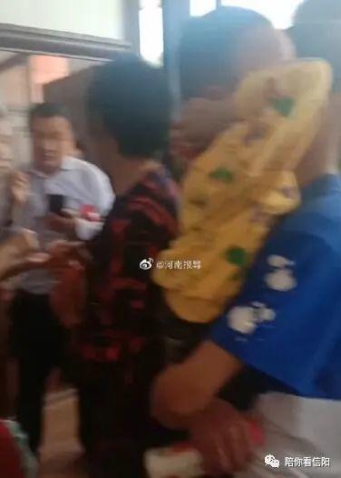 亲子搞笑爆料视频,亲子互动笑料百出,温馨爆笑视频集锦  第3张 亲子搞笑爆料视频,亲子互动笑料百出,温馨爆笑视频集锦  第3张